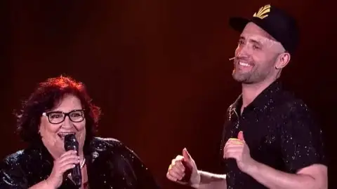 Veja Paulo Gustavo dividindo o palco com sua mãe Déa Lúcia
