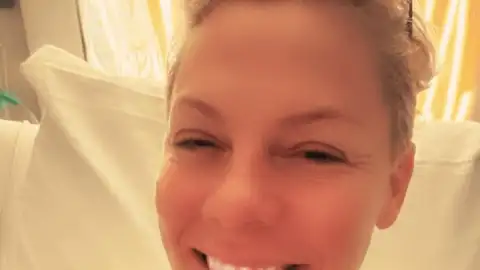 P!NK começa 2026 internada e passa por cirurgia de disco cervical