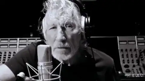 Roger Waters diz que suas opiniões sobre Donald Trump podem fazer com que ele seja assassinado